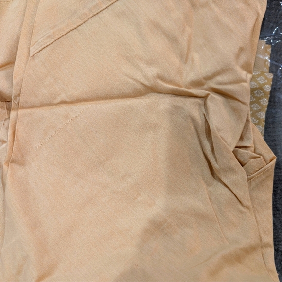 Manyavar Sherwani set with dupatta - Picture 10 of 15